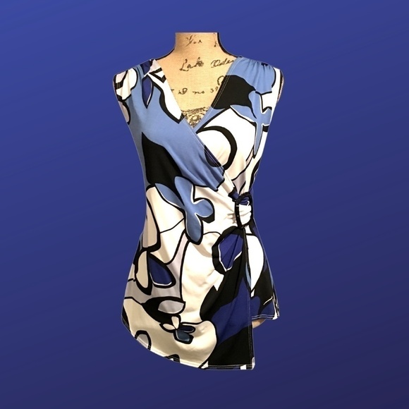 JONDEN Surplice Wrap Top w/Lucite Accent Buckle, BLACK/WHITE/BLUE, Size S, EUC - Picture 1 of 6